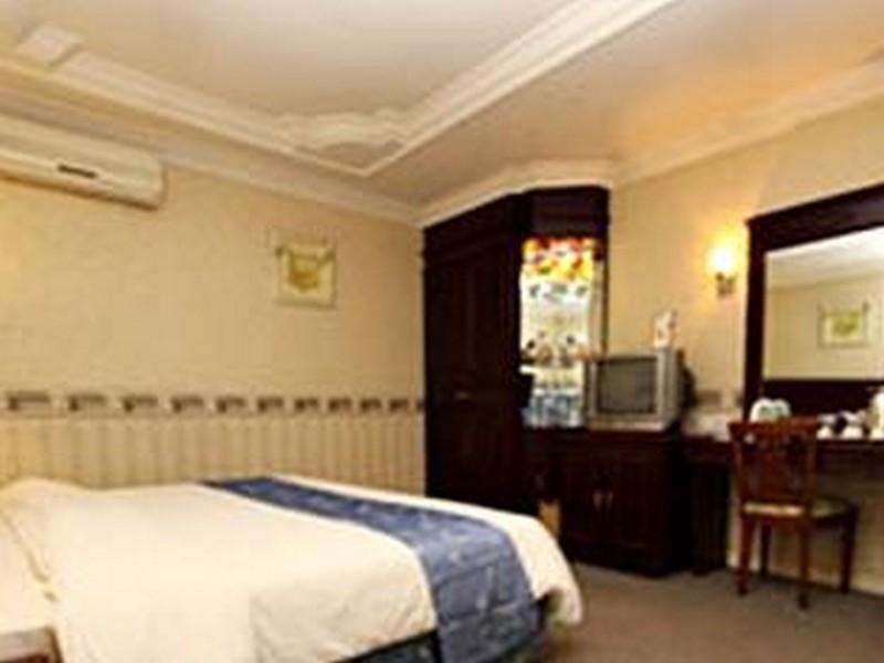 Antares Hotel Medan Exterior foto