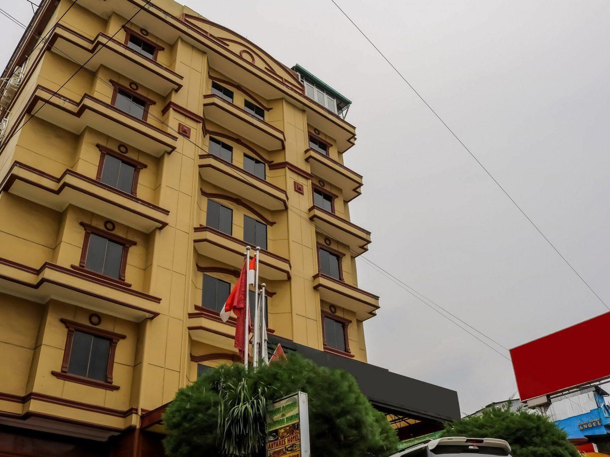 Antares Hotel Medan Exterior foto