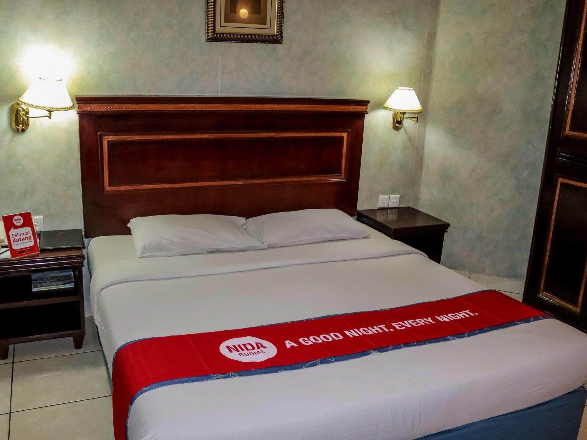 Antares Hotel Medan Exterior foto