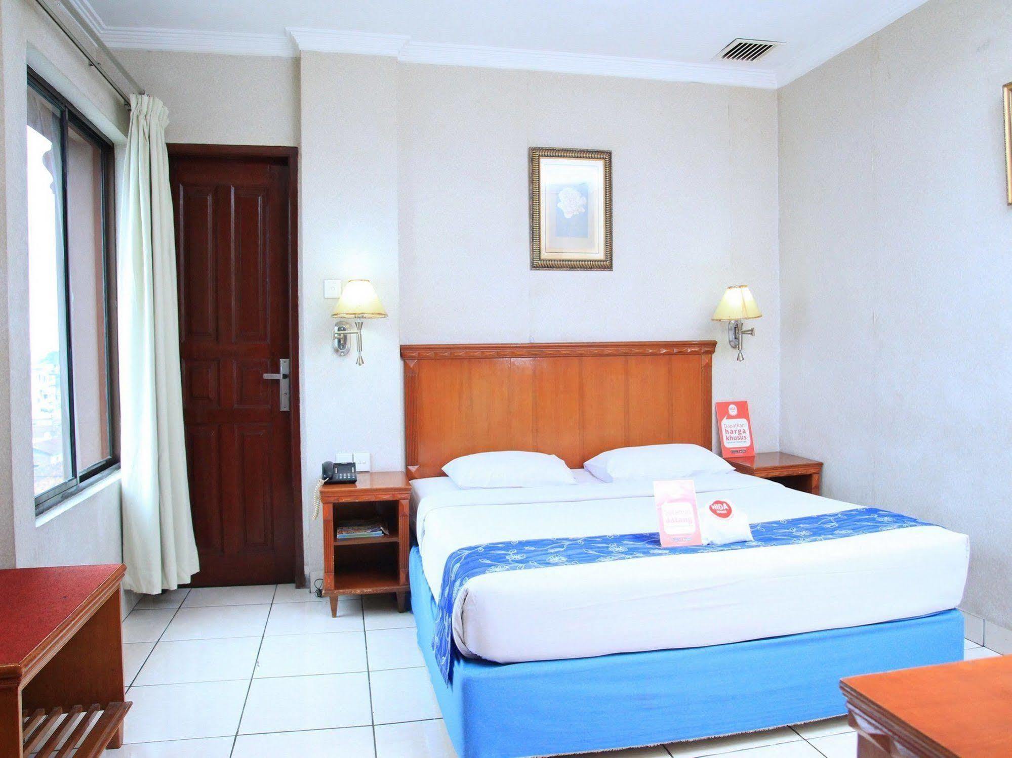 Antares Hotel Medan Exterior foto