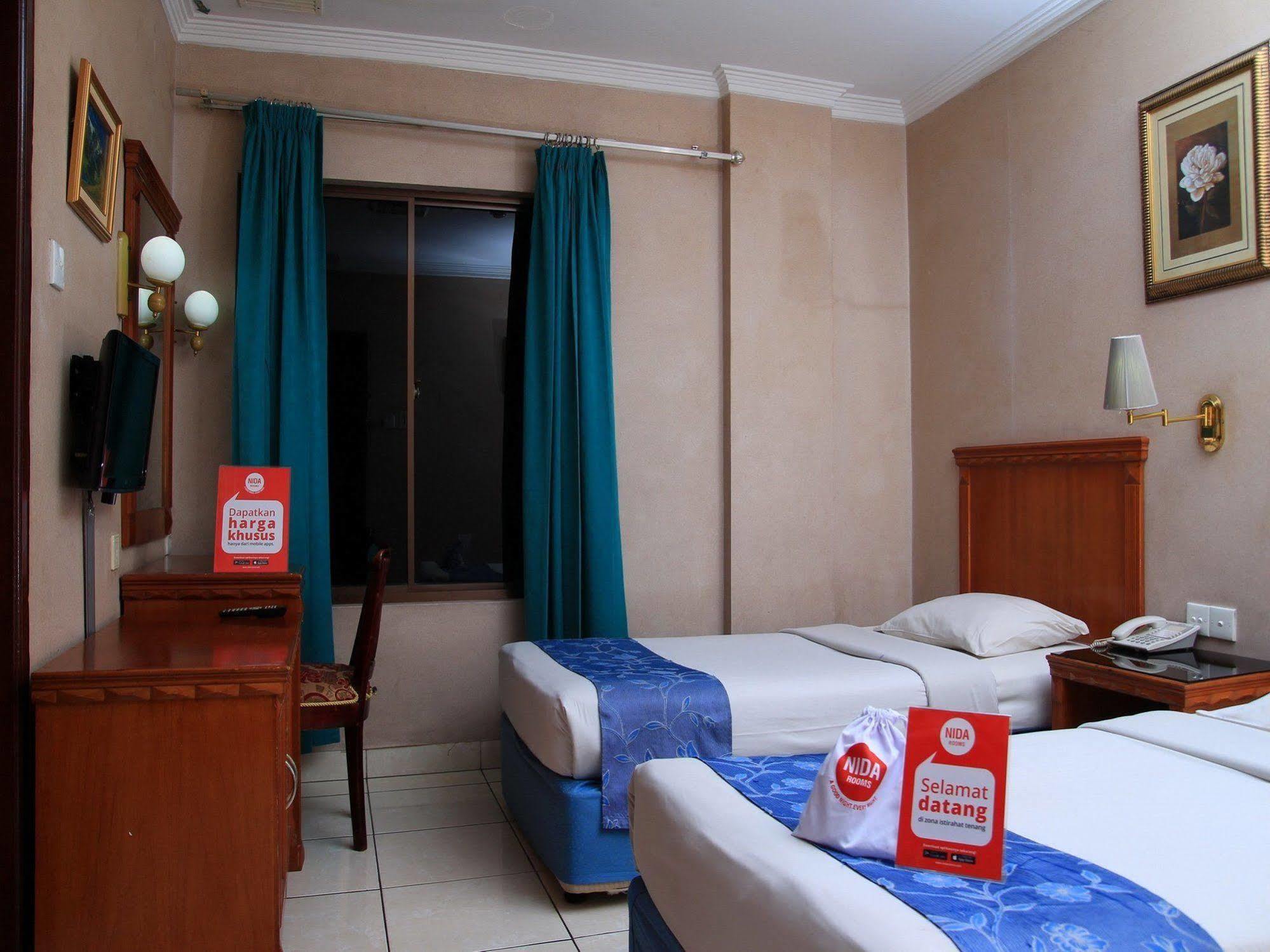 Antares Hotel Medan Exterior foto